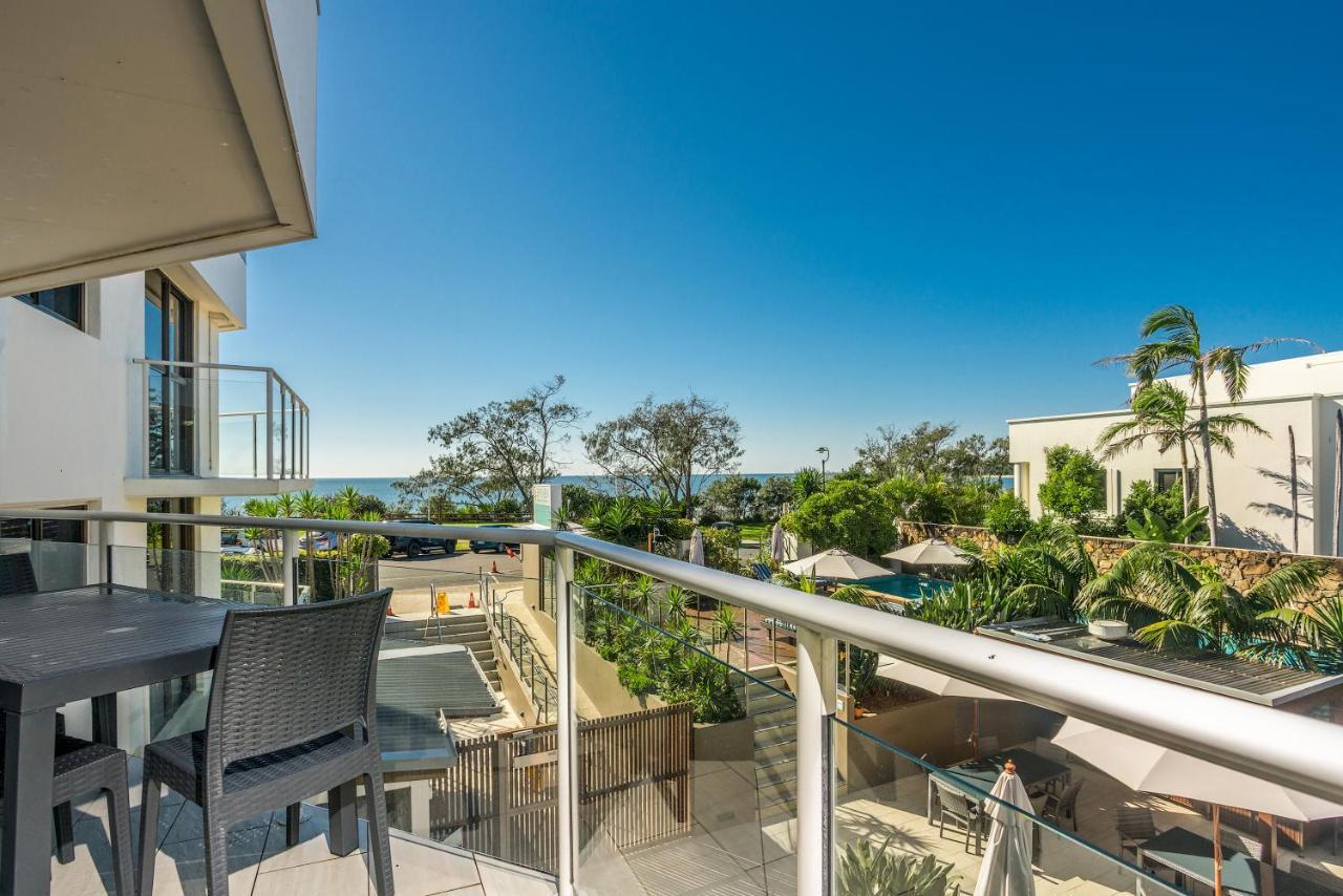 Bayview Beachfront Apartments, In Town Right On The Beach 바이런베이 외부 사진